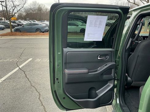 Certified 2025 Nissan Frontier Pro-X image 21