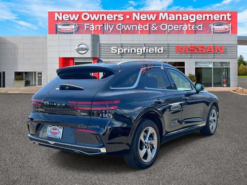 Used 2026 Genesis GV70 2.5T Advanced AWD/4WD image 5