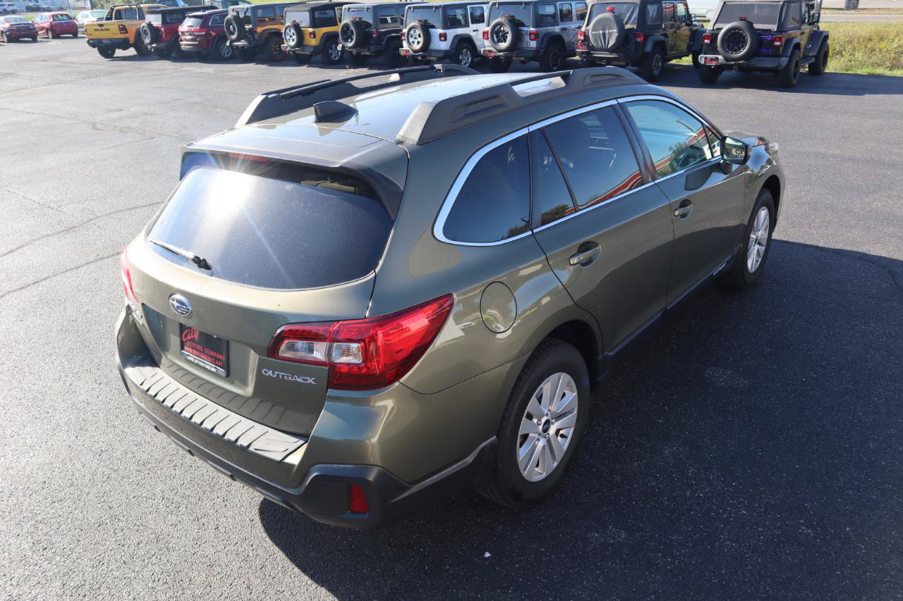 Used 2019 Subaru Outback 2.5i Premium w/ Popular Package #2 AWD/4WD image 14
