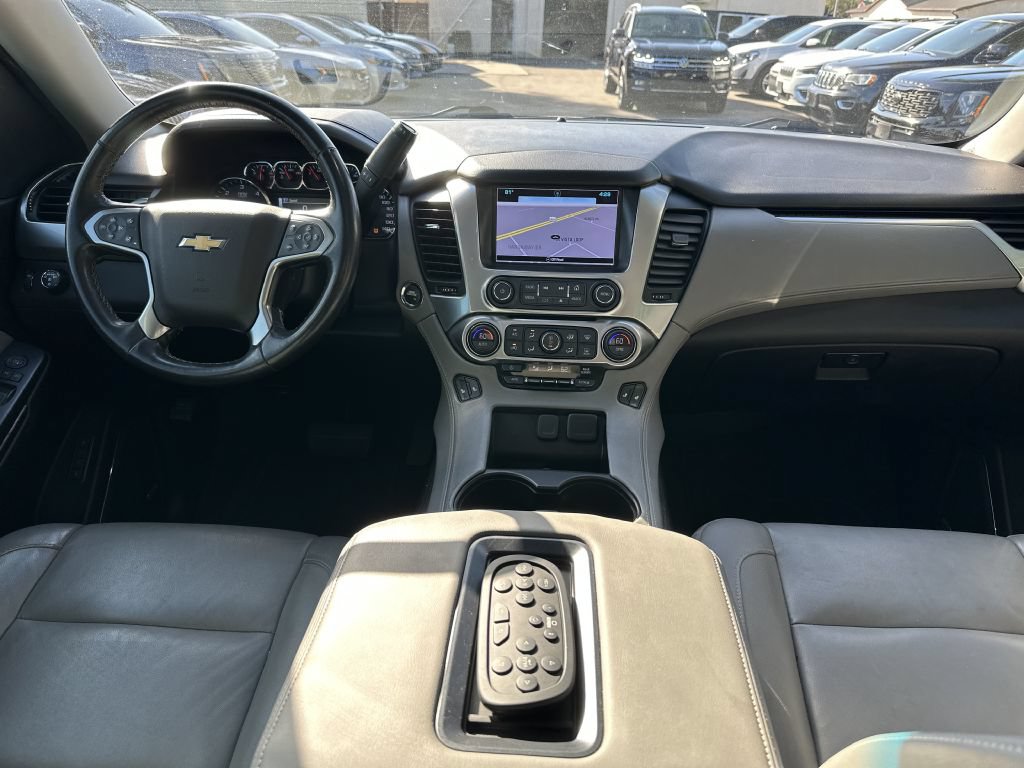 Used 2019 Chevrolet Suburban LT RWD image 10