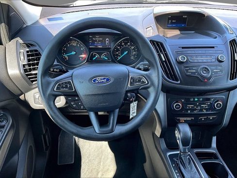 Used 2018 Ford Escape SE w/ Ford Safe & Smart Package AWD/4WD image 2