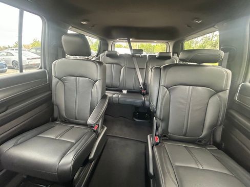 New 2025 Jeep Wagoneer Series II image 38
