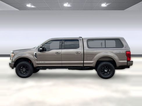 Used 2022 Ford F250 Lariat w/ Tremor Off-Road Package image 2