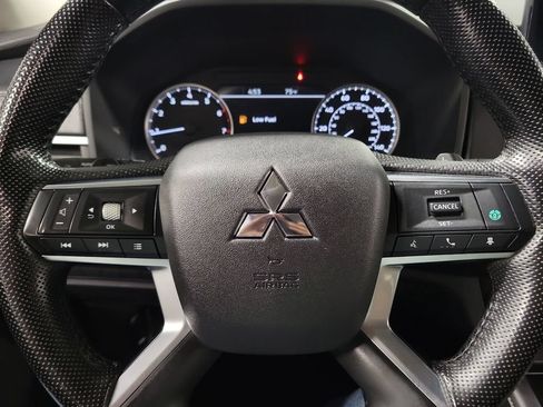 Used 2022 Mitsubishi Outlander SE AWD/4WD image 14