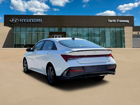 New 2026 Hyundai Elantra SEL Sport Premium w/ Cargo Package FWD image 5