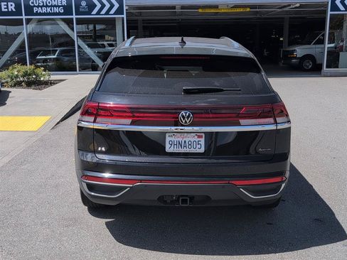 Used 2024 Volkswagen Atlas Cross Sport SE w/ Panoramic Sunroof Package AWD/4WD image 7