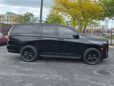 Used 2021 Cadillac Escalade Premium Luxury AWD/4WD image 3