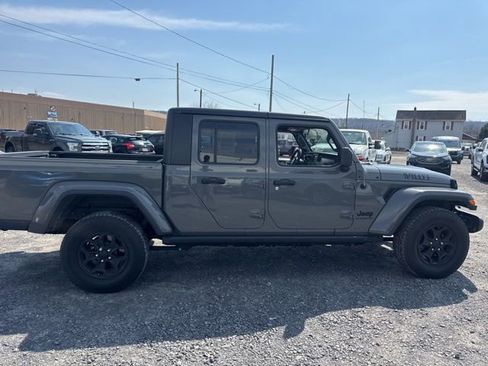 Used 2021 Jeep Gladiator Willys image 5