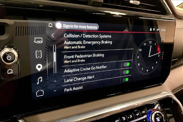 Used 2025 GMC Sierra 2500 Denali w/ Denali Reserve Package AWD/4WD image 41