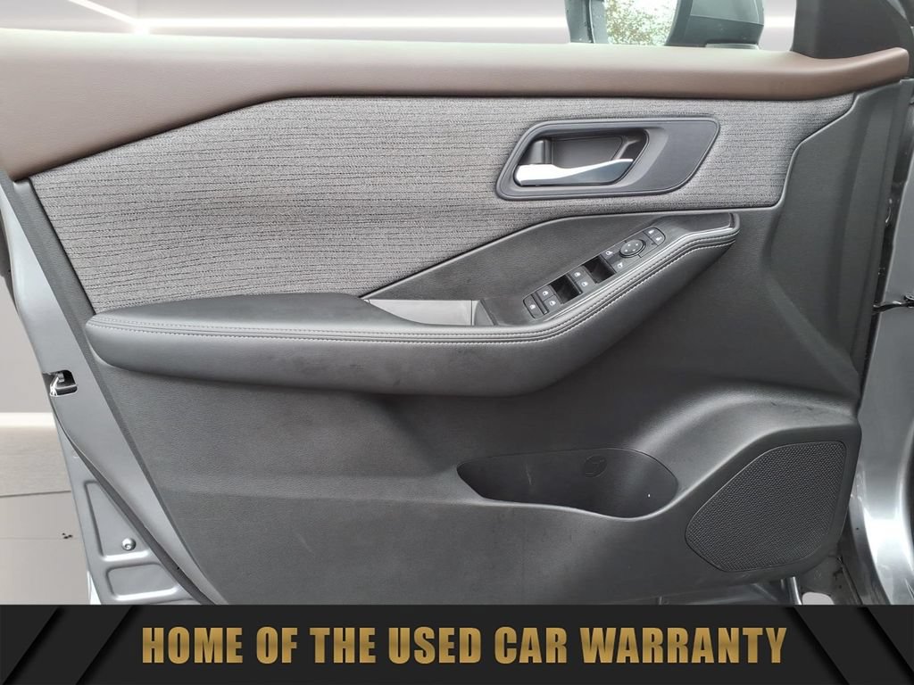 Used 2023 Nissan Rogue SV AWD/4WD image 12