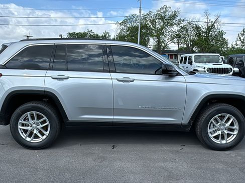 New 2026 Jeep Grand Cherokee Laredo X RWD image 4