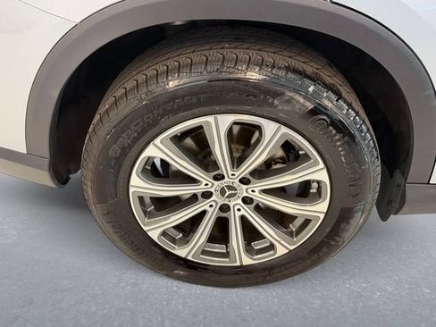 Used 2024 Mercedes-Benz GLC 300 4MATIC image 8