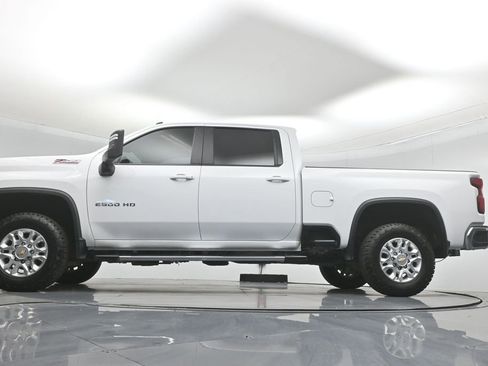 Used 2024 Chevrolet Silverado 2500 LT image 48