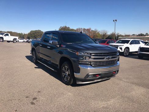 Used 2019 Chevrolet Silverado 1500 LT w/ All-Star Edition image 3