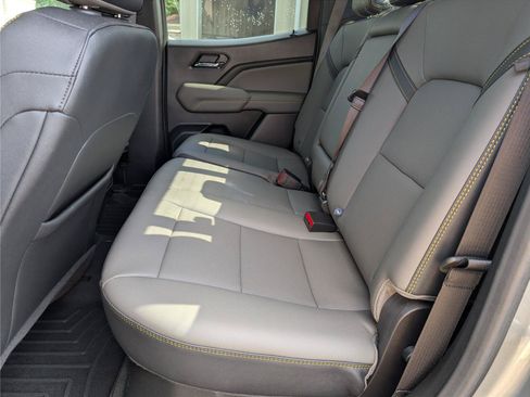 Used 2024 Chevrolet Colorado ZR2 w/ ZR2 Convenience Package III AWD/4WD image 34