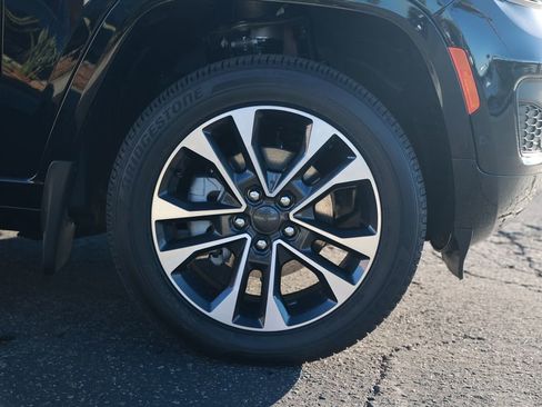 New 2025 Jeep Grand Cherokee Overland image 8