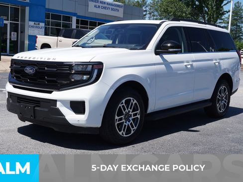 Used 2025 Ford Expedition Active AWD/4WD image 4