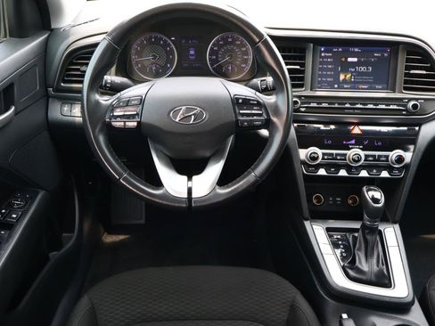 Used 2019 Hyundai Elantra Value Edition w/ Winter Weather Package FWD image 8