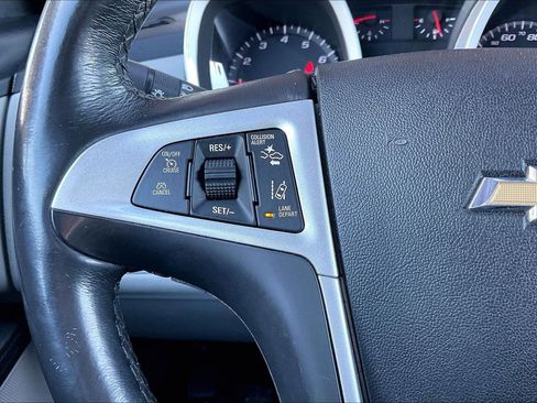 Used 2017 Chevrolet Equinox LT w/ Driver Confidence Package II image 10