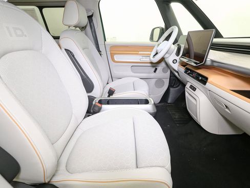 New 2025 Volkswagen ID. Buzz 1st Edition image 13