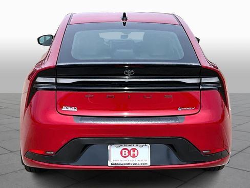 New 2026 Toyota Prius Plug-In Hybrid image 4