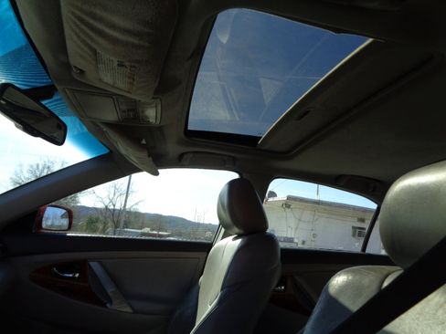 Used 2009 Toyota Camry XLE image 25