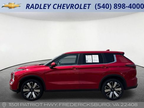 Used 2025 Mitsubishi Outlander SE AWD/4WD image 17