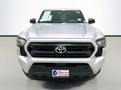 Used 2025 Toyota Tacoma SR image 2