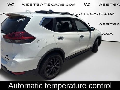 Used 2018 Nissan Rogue SV FWD image 8