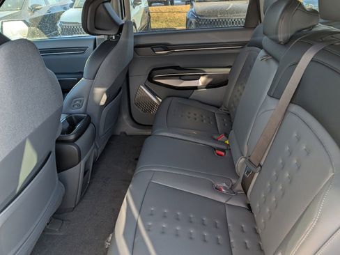 New 2026 Kia EV9 Wind image 25