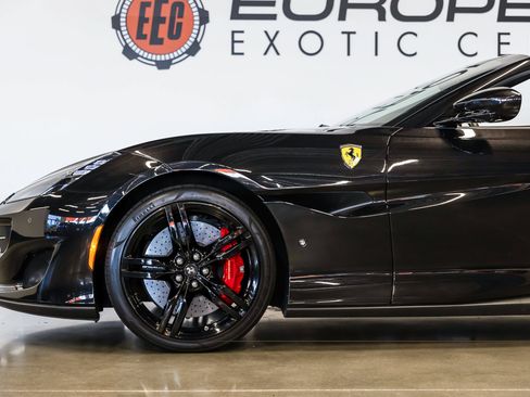 Used 2020 Ferrari Portofino RWD image 20