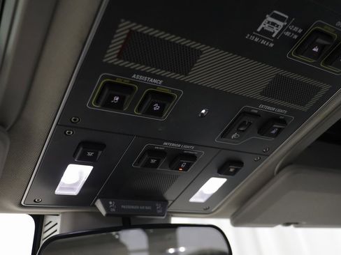 Used 2024 INEOS Grenadier Fieldmaster Edition image 13