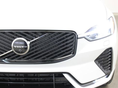 New 2026 Volvo XC60 B5 Plus w/ Protection Package Premier AWD/4WD image 8