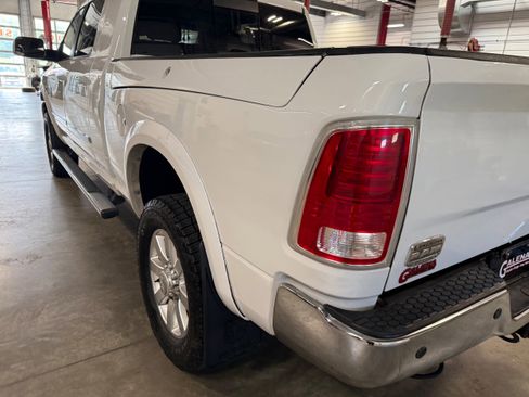 Used 2014 RAM 2500 Longhorn w/ Convenience Group AWD/4WD image 29