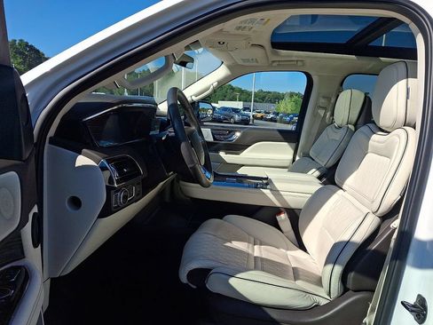Certified 2021 Lincoln Navigator L Black Label AWD/4WD image 14