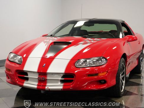 Used 2002 Chevrolet Camaro Z28 w/ SS Performance/Appearance Pkg image 18