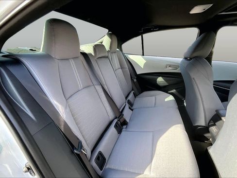 Used 2024 Toyota Corolla SE w/ SE Premium Package FWD image 21