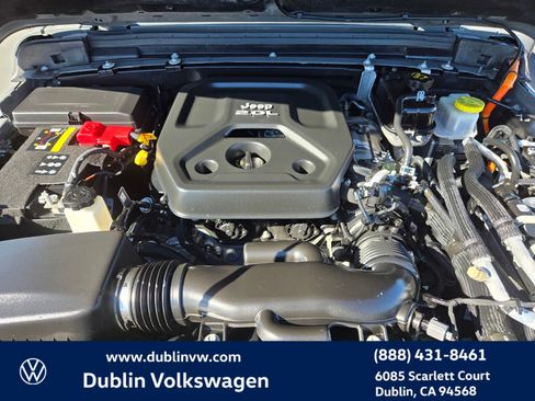 Used 2023 Jeep Wrangler Unlimited Rubicon 4xe image 9