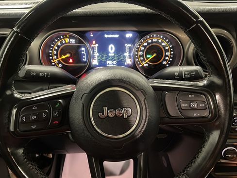 Used 2020 Jeep Gladiator Sport w/ Quick Order Package 24S AWD/4WD image 4