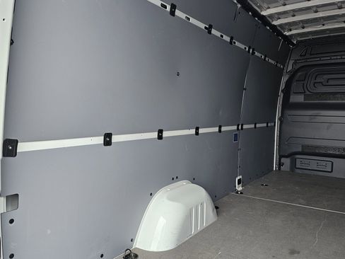 Used 2024 Mercedes-Benz Sprinter 2500 image 30