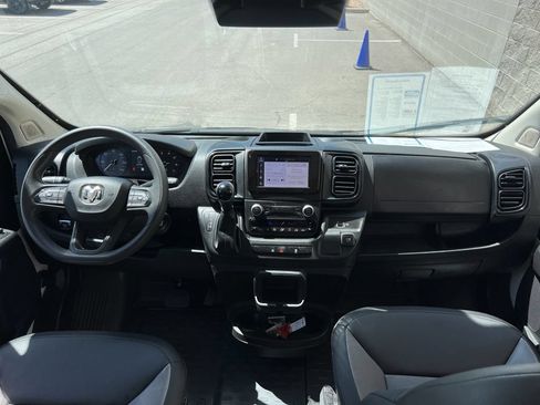 Used 2025 RAM ProMaster 2500 w/ Convenience Group FWD image 19