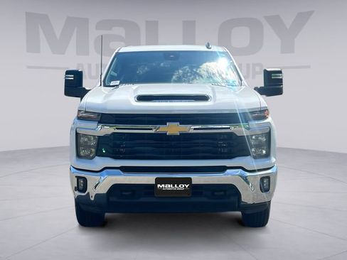 Used 2025 Chevrolet Silverado 2500 LT w/ Convenience Package AWD/4WD image 8