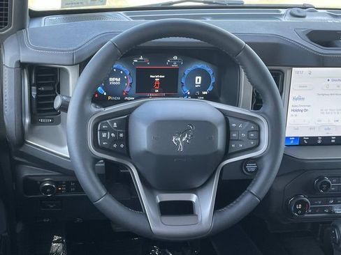 New 2026 Ford Bronco Outer Banks w/ Sasquatch Package image 7