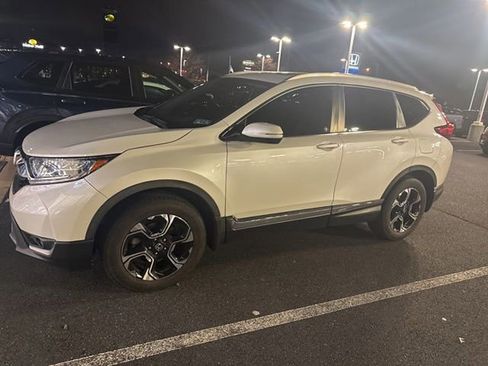 Used 2018 Honda CR-V Touring image 2