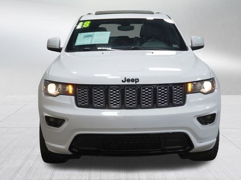 Used 2018 Jeep Grand Cherokee Altitude image 9