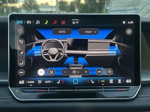 New 2026 Volkswagen Tiguan SE image 19