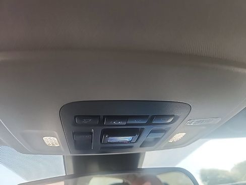 Used 2019 Toyota Camry SE w/ Carpet Mat Package FWD image 25