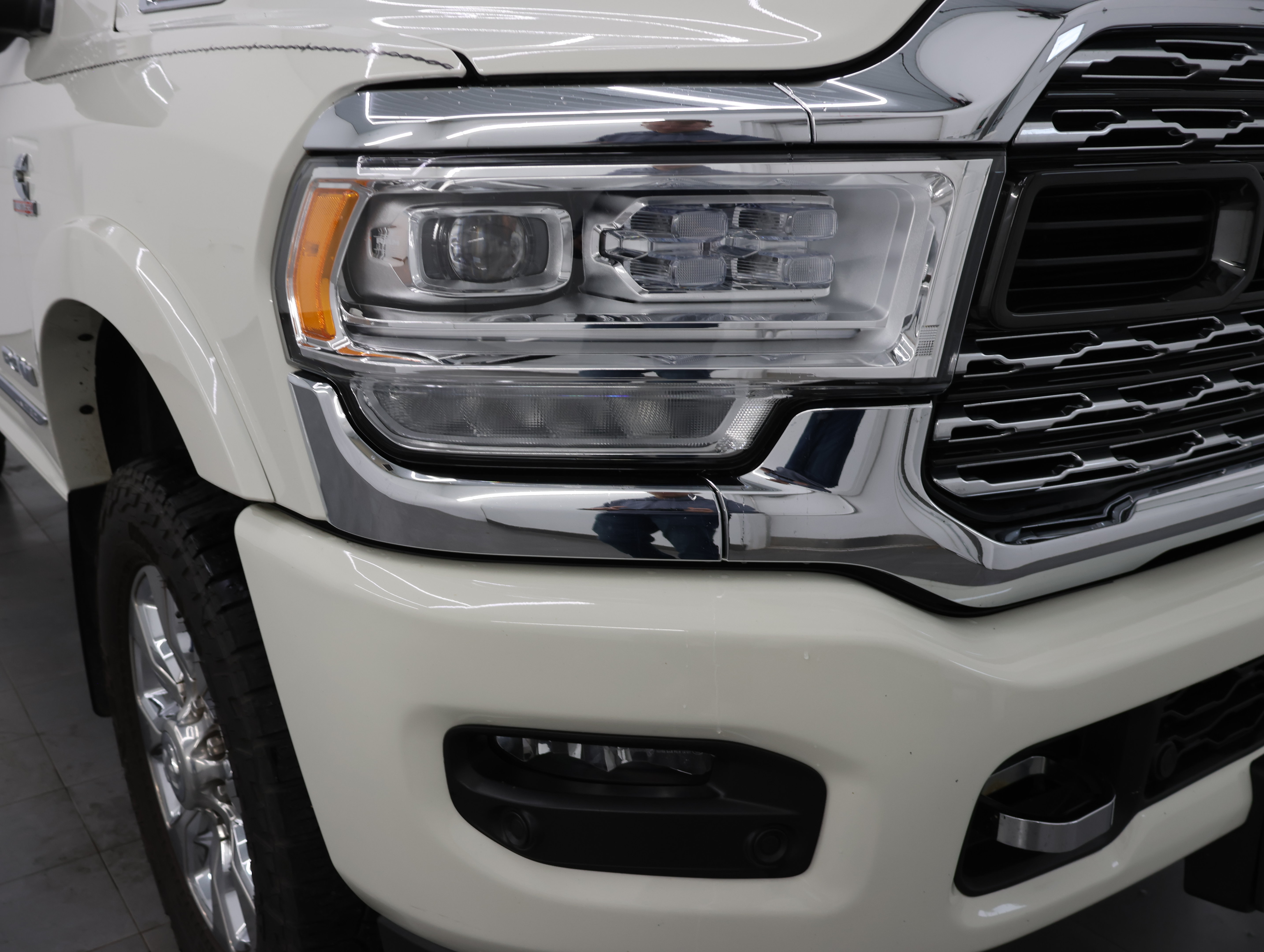 Used 2019 RAM 2500 Limited AWD/4WD image 28