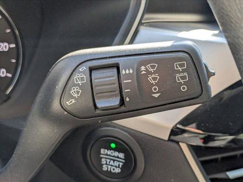 Used 2021 Ford Escape SE image 7