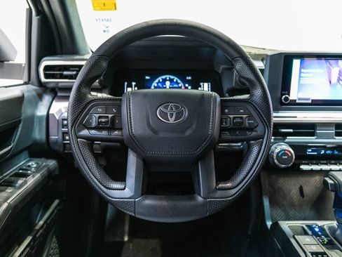 Certified 2026 Toyota Tacoma SR5 AWD/4WD image 15